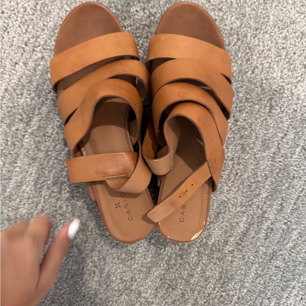 Casual Tan Sandals for Women